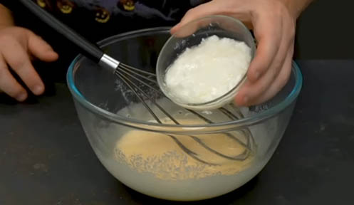 Agregar un yogur natural a la mezcla